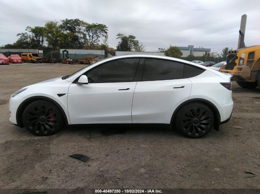 2022 Tesla Model Y Performance Dual Motor All-Wheel Drive VIN: 7SAYGDEF0NF373523 Lot: 40497250