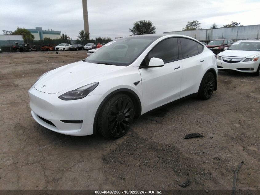 VIN 7SAYGDEF0NF373523 2022 Tesla Model Y, Performan... no.2