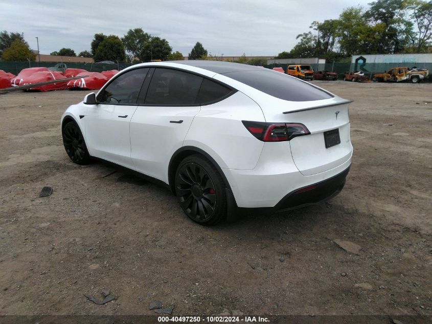 VIN 7SAYGDEF0NF373523 2022 Tesla Model Y, Performan... no.3