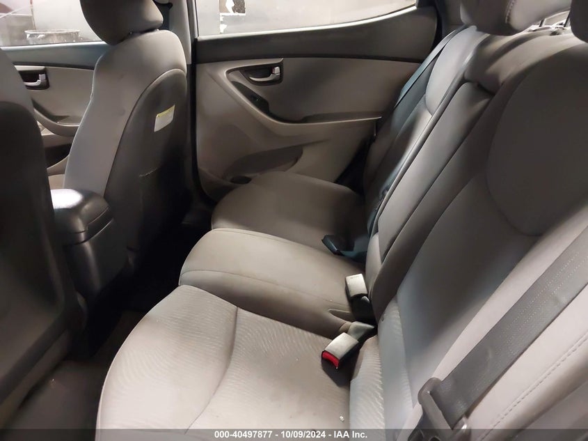 5NPDH4AE3GH733622 2016 Hyundai Elantra Se