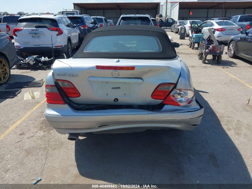 WDBLK65G51T075517 2001 Mercedes-Benz Clk 320