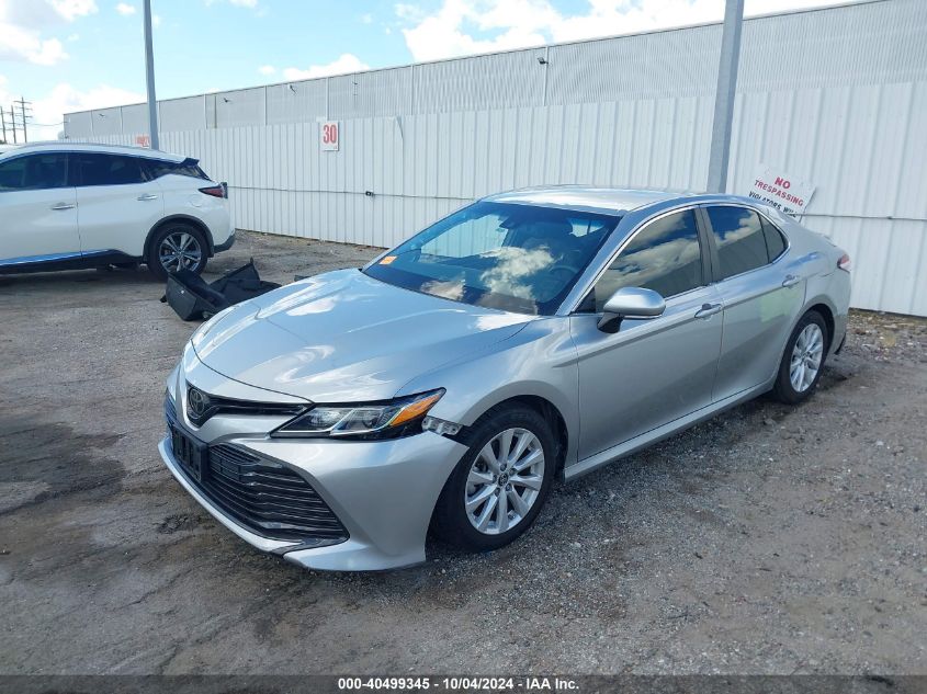 4T1B11HK0JU109016 2018 TOYOTA CAMRY - Image 2