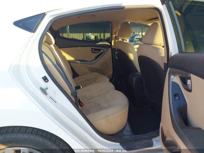 5NPDH4AEXBH025733 2011 Hyundai Elantra Gls/Limited