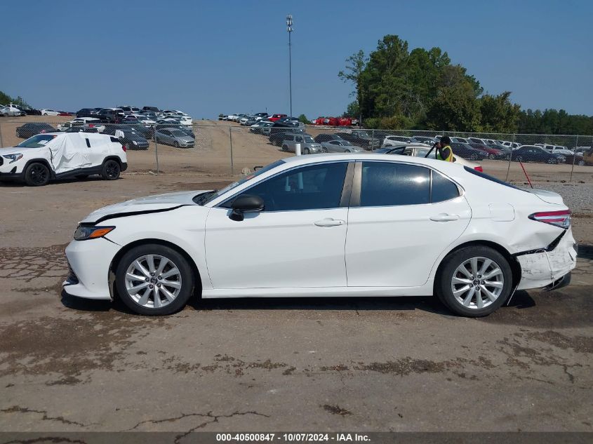 4T1B11HK7JU675156 2018 Toyota Camry Le