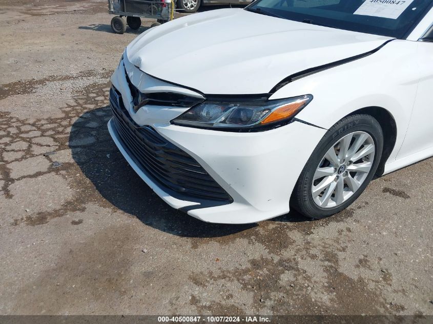 4T1B11HK7JU675156 2018 Toyota Camry Le