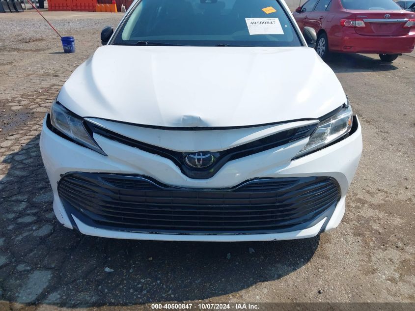 4T1B11HK7JU675156 2018 Toyota Camry Le