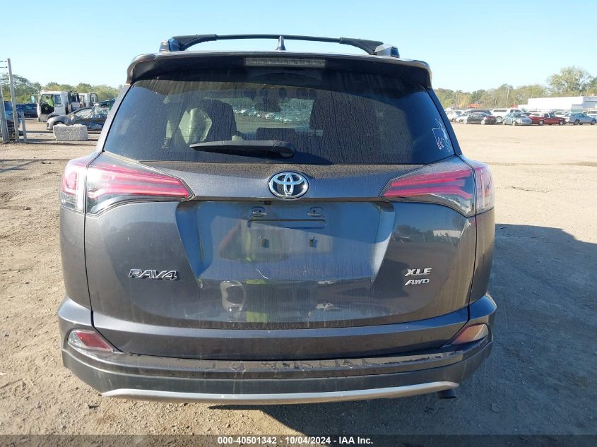 JTMRFREVXHJ125673 2017 Toyota Rav4 Xle