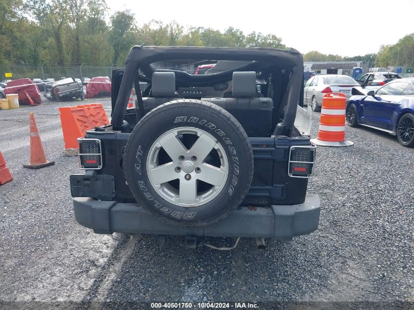 2007 Jeep Wrangler Unlimited Sahara VIN: 1J4GA59197L156268 Lot: 40501750