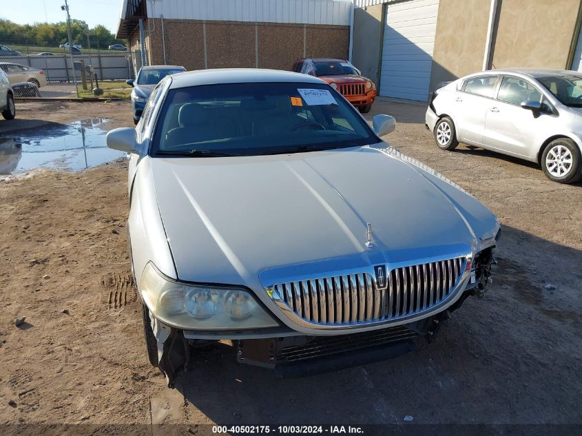 2005 Lincoln Town Car Signature Limited VIN: 1LNHM82W95Y644267 Lot: 40502175