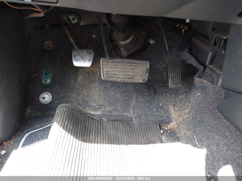 2001 Honda Cr-V Lx VIN: JHLRD28461S006988 Lot: 40502590