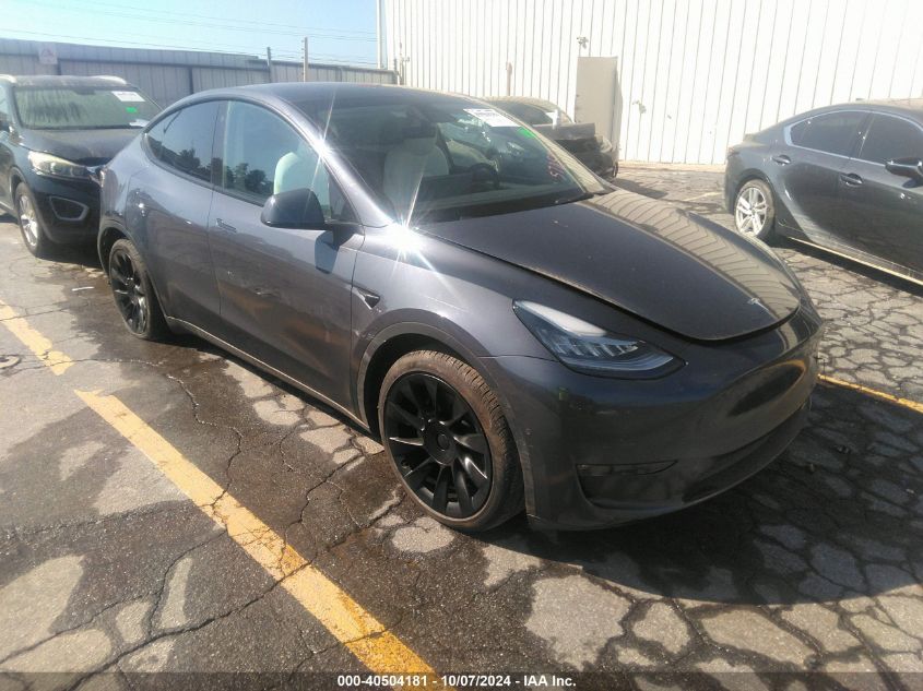 VIN 7SAYGAEE9NF570597 2022 Tesla Model Y, Long Rang... no.1