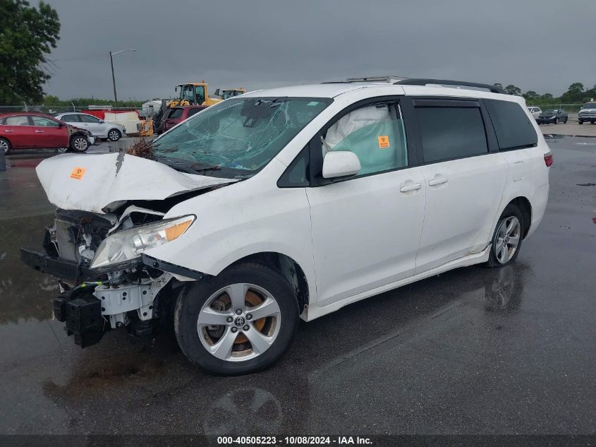 5TDKZ3DC0LS071432 2020 TOYOTA SIENNA - Image 2