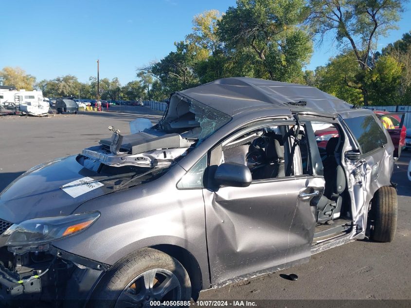 5TDXZ3DC1HS867359 2017 Toyota Sienna Se 8 Passenger