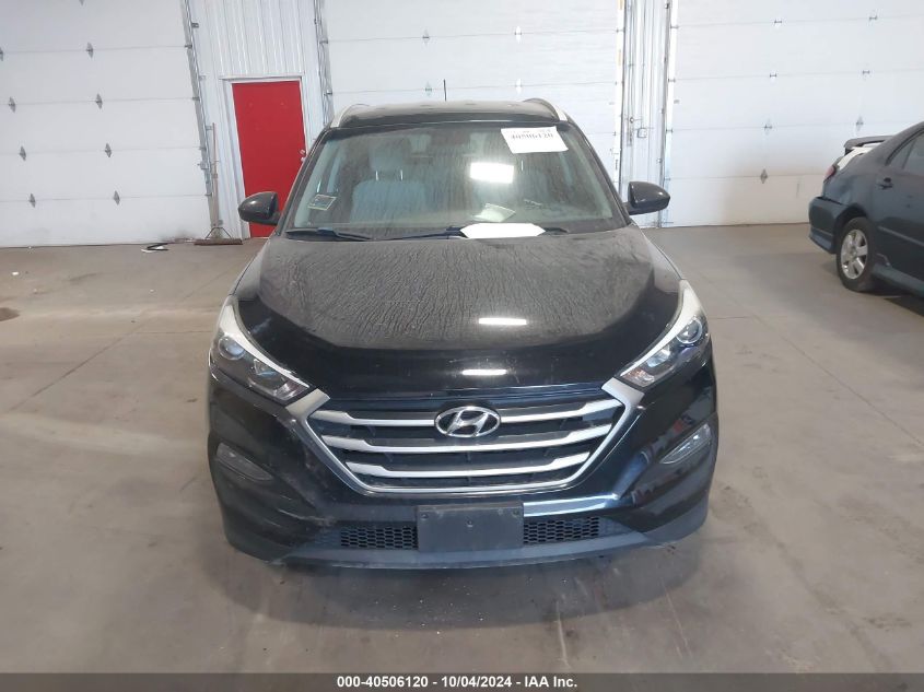 KM8J3CA42HU420552 2017 Hyundai Tucson Se