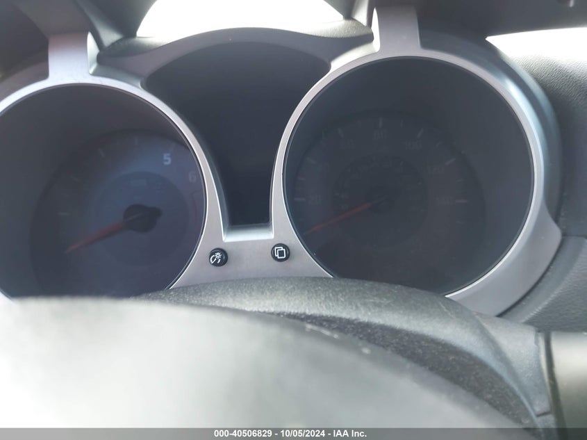 2017 NISSAN JUKE S - JN8AF5MR5HT703827