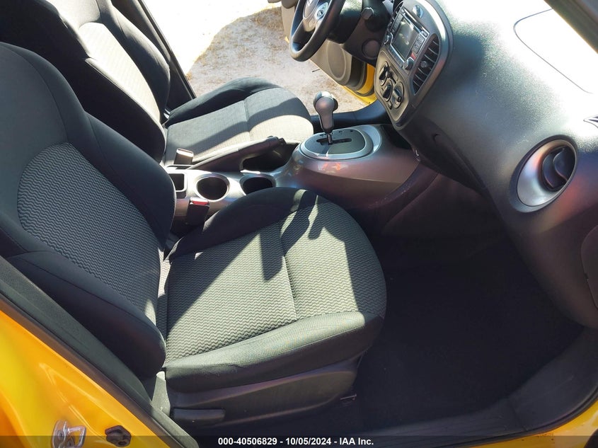 2017 NISSAN JUKE S - JN8AF5MR5HT703827