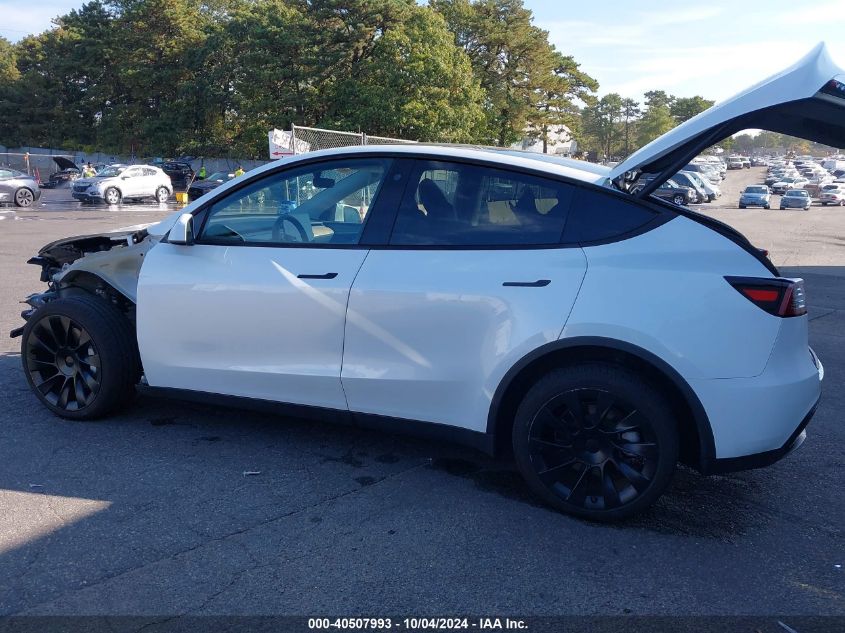 VIN 7SAYGDEE8PA061201 2023 Tesla Model Y, Awd/Long... no.3