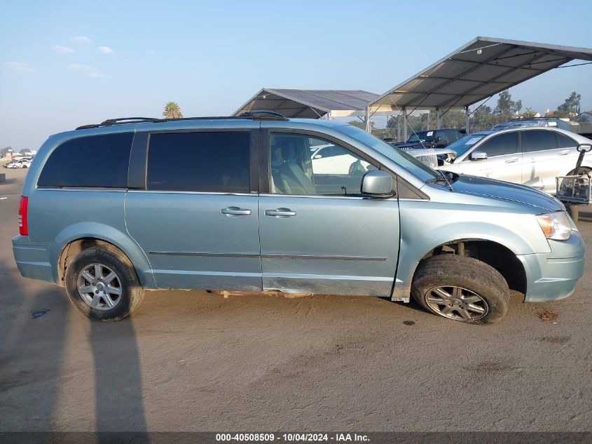 2A4RR5D15AR320042 2010 Chrysler Town & Country Touring