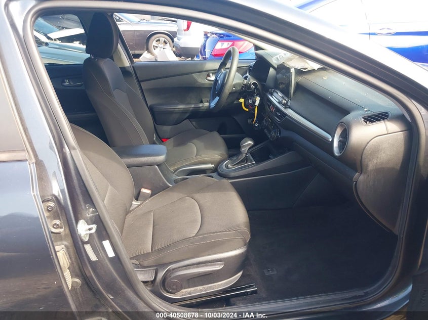 VIN 3KPF24AD0KE129153 2019 KIA FORTE FE