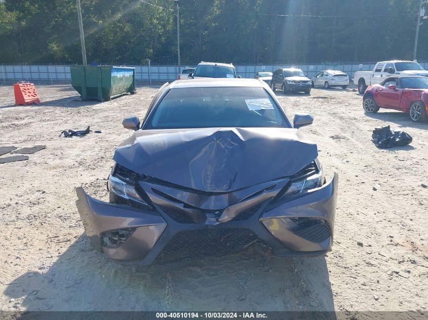 4T1B11HK7JU671723 2018 Toyota Camry Se