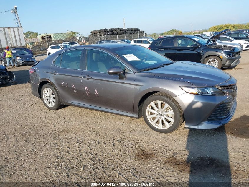 4T1B11HK0JU504278 2018 TOYOTA CAMRY - Image 1