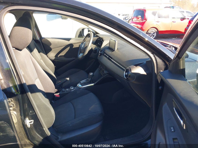 2016 SCION IA VIN: 3MYDLBZV1GY131975