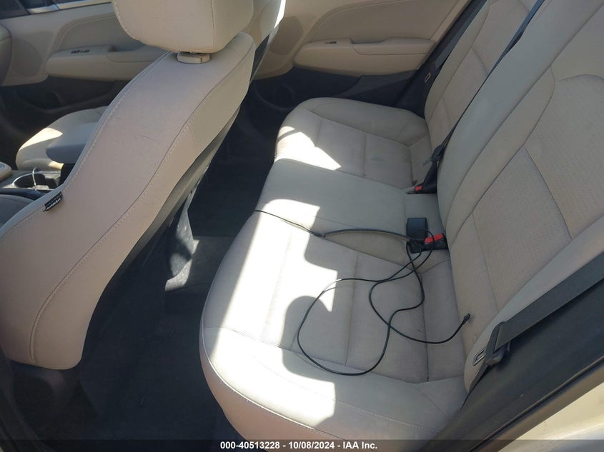 5NPD84LF7HH025655 2017 Hyundai Elantra Se