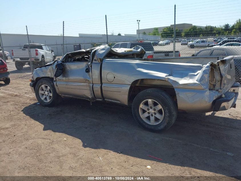 2000 Chevrolet Silverado C1500 VIN: 1GCEC14VXYZ225011 Lot: 40513769