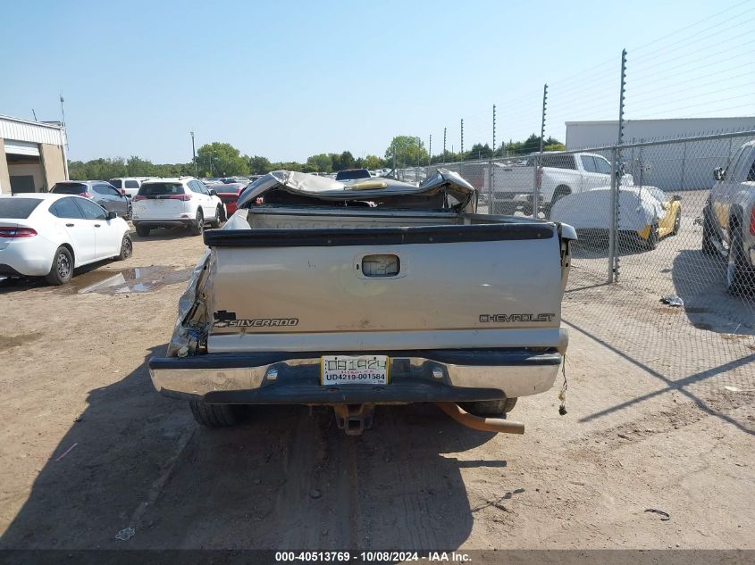 2000 Chevrolet Silverado C1500 VIN: 1GCEC14VXYZ225011 Lot: 40513769