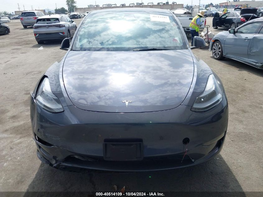 2022 Tesla Model Y Performance Dual Motor All-Wheel Drive VIN: 7SAYGDEF8NF557513 Lot: 40514109