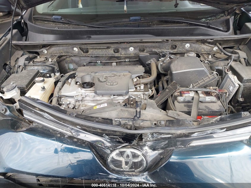 VIN JTMZFREV6JJ206028 2018 TOYOTA RAV4 LE