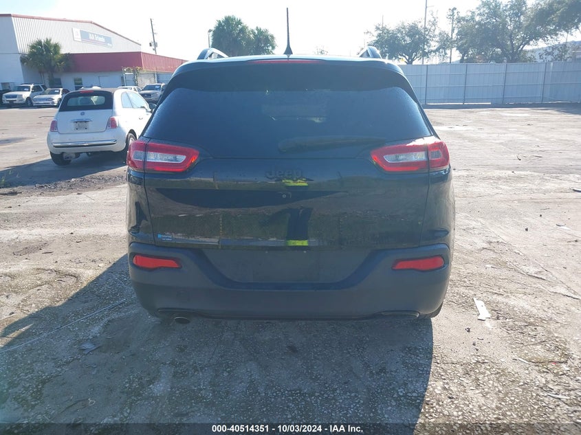 1C4PJLCB4JD587422 2018 Jeep Cherokee Latitude