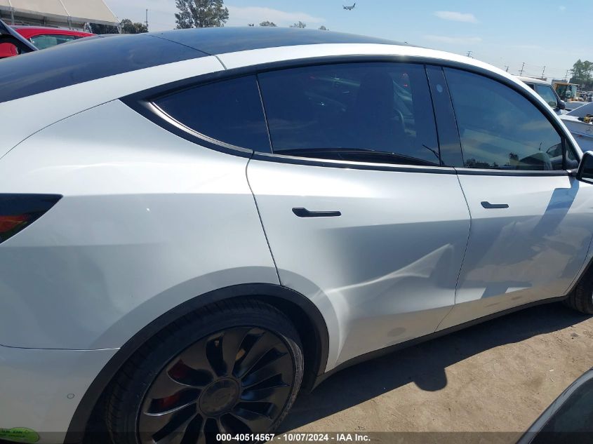 2022 Tesla Model Y Performance Dual Motor All-Wheel Drive VIN: 7SAYGDEF8NF409197 Lot: 40514567