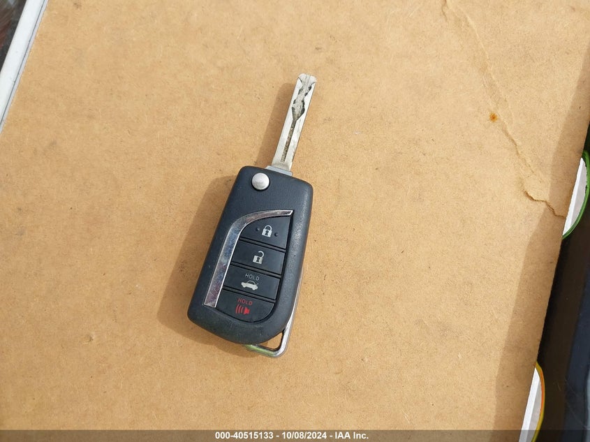 VIN 5YFEPMAE4MP264210 2021 TOYOTA COROLLA LE