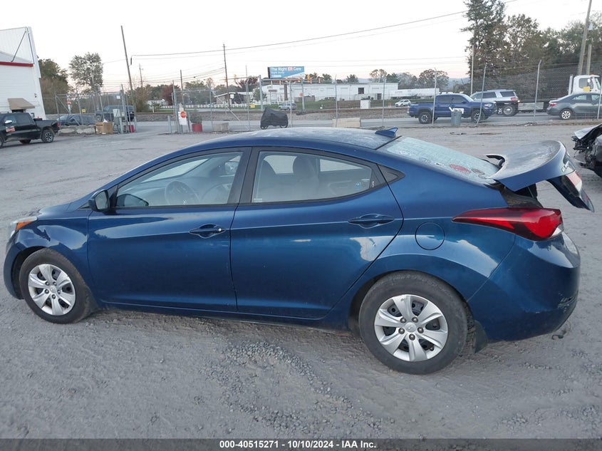 5NPDH4AE3GH782156 2016 Hyundai Elantra Se