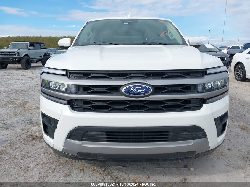 VIN 1FMJU1HT4NEA46319 2022 FORD EXPEDITION XLT