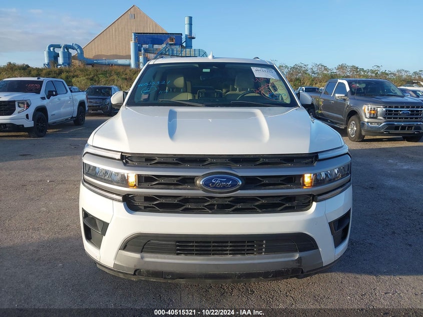 VIN 1FMJU1HT4NEA46319 2022 FORD EXPEDITION XLT