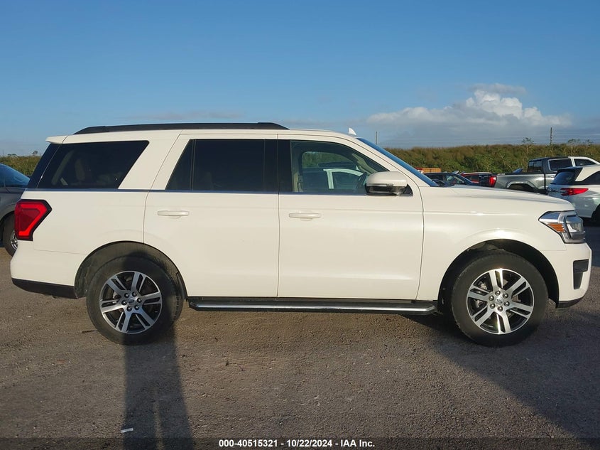 VIN 1FMJU1HT4NEA46319 2022 FORD EXPEDITION XLT