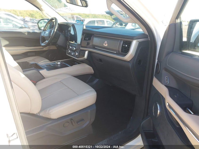 VIN 1FMJU1HT4NEA46319 2022 FORD EXPEDITION XLT