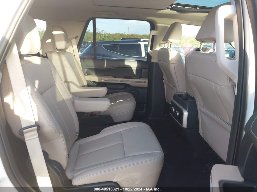 VIN 1FMJU1HT4NEA46319 2022 FORD EXPEDITION XLT