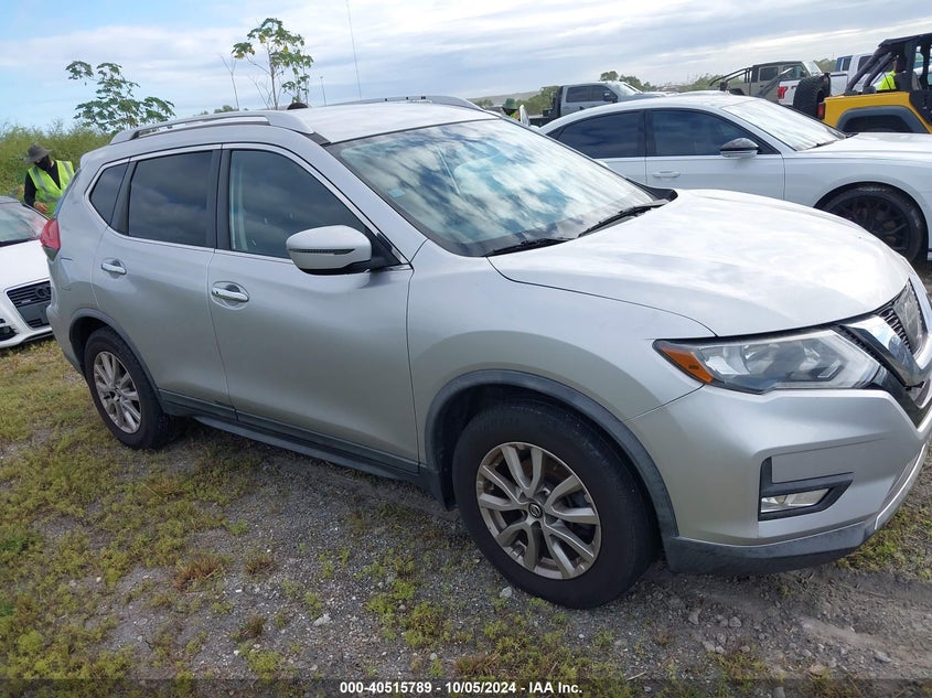 VIN KNMAT2MT7HP597629 2017 NISSAN ROGUE SV