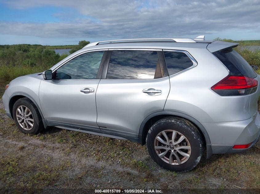 VIN KNMAT2MT7HP597629 2017 NISSAN ROGUE SV