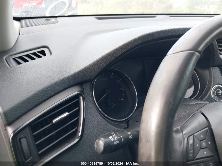 VIN KNMAT2MT7HP597629 2017 NISSAN ROGUE SV