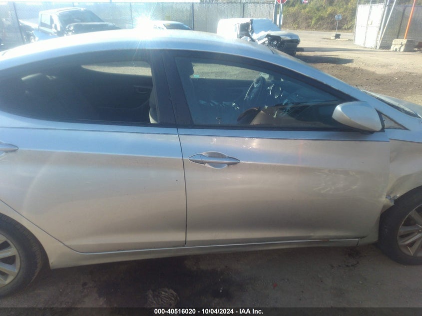 5NPDH4AE1FH639155 2015 Hyundai Elantra Se