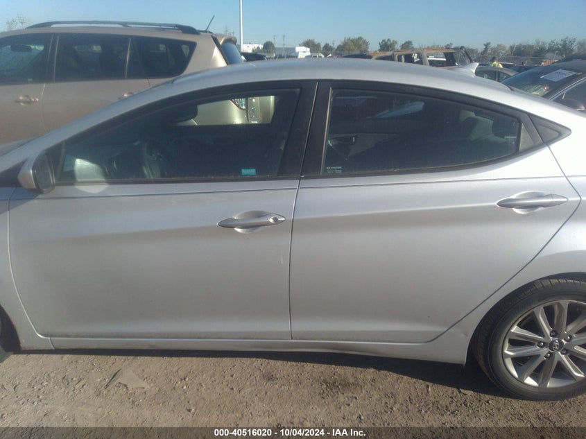 5NPDH4AE1FH639155 2015 Hyundai Elantra Se