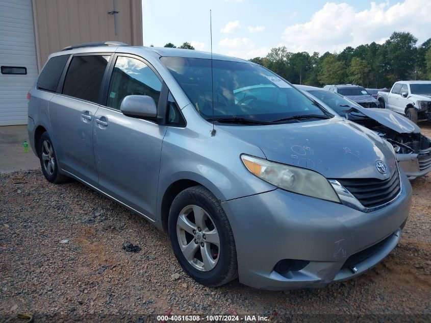 VIN JTJBM7FX8H5164120 2011 TOYOTA SIENNA no.1