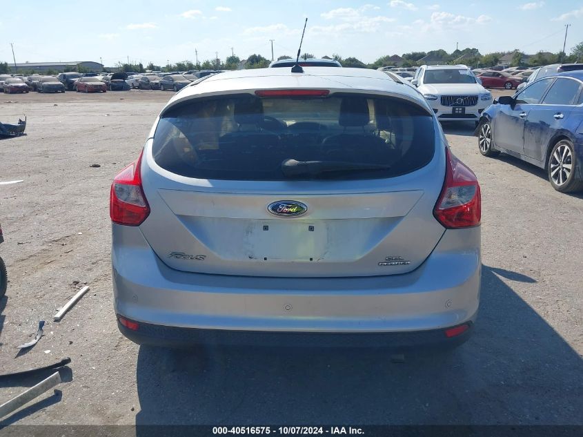 1FAHP3M2XCL381828 2012 Ford Focus Sel