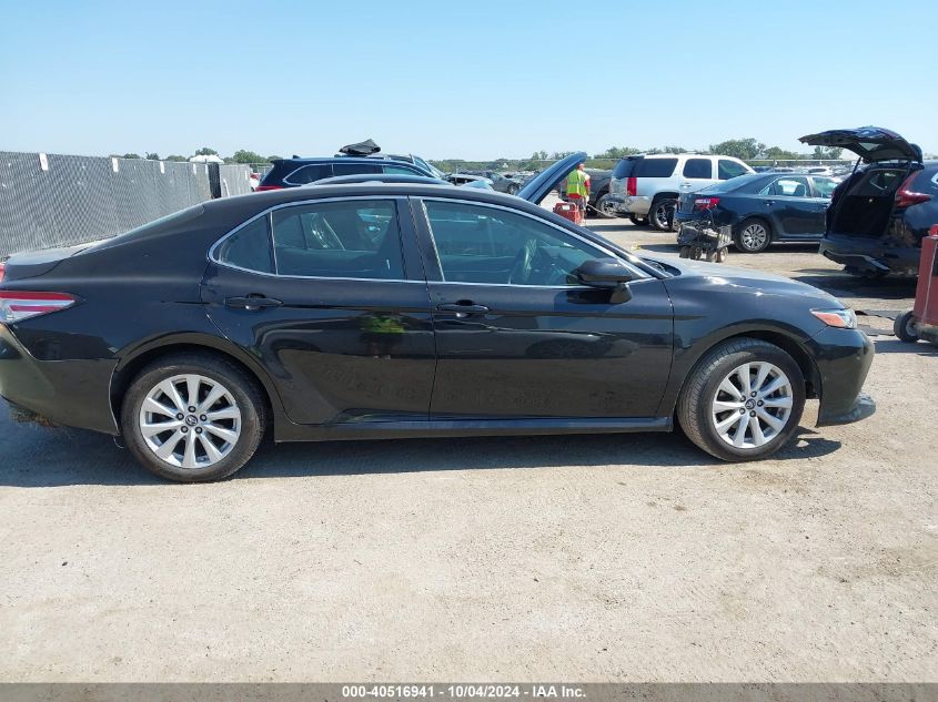 4T1B11HK5JU055843 2018 Toyota Camry Le