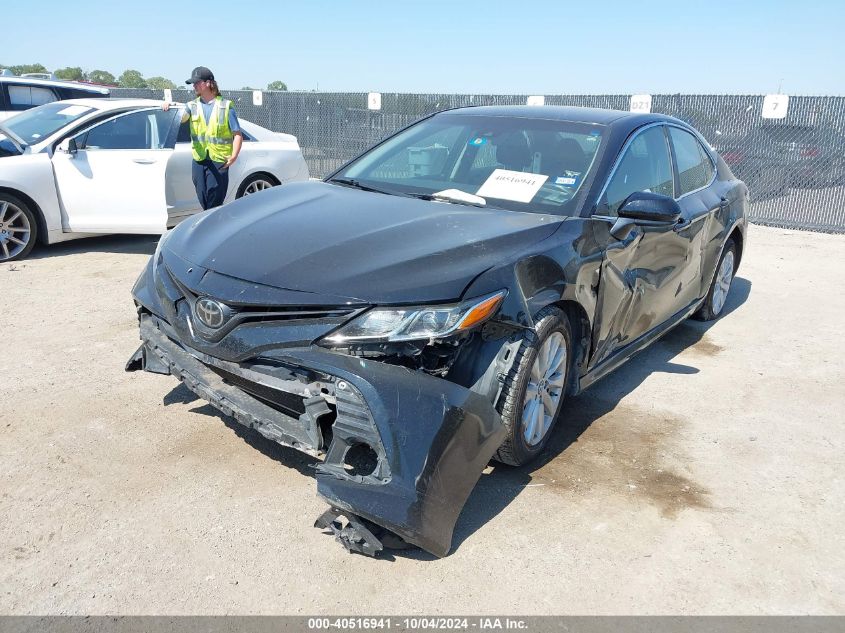 4T1B11HK5JU055843 2018 Toyota Camry Le