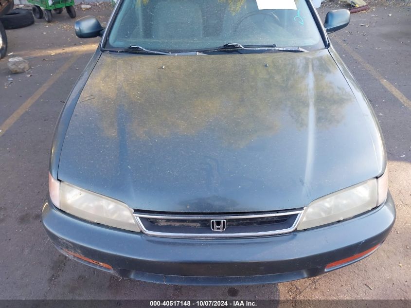 1996 Honda Accord Ex VIN: 1HGCD5567TA260312 Lot: 40517148